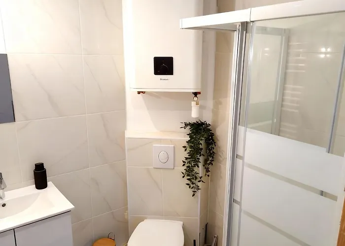 Les Du Canal 에크볼셰임